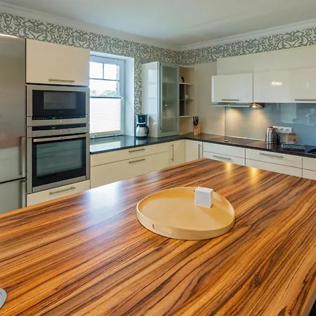 Larinae Holiday home *